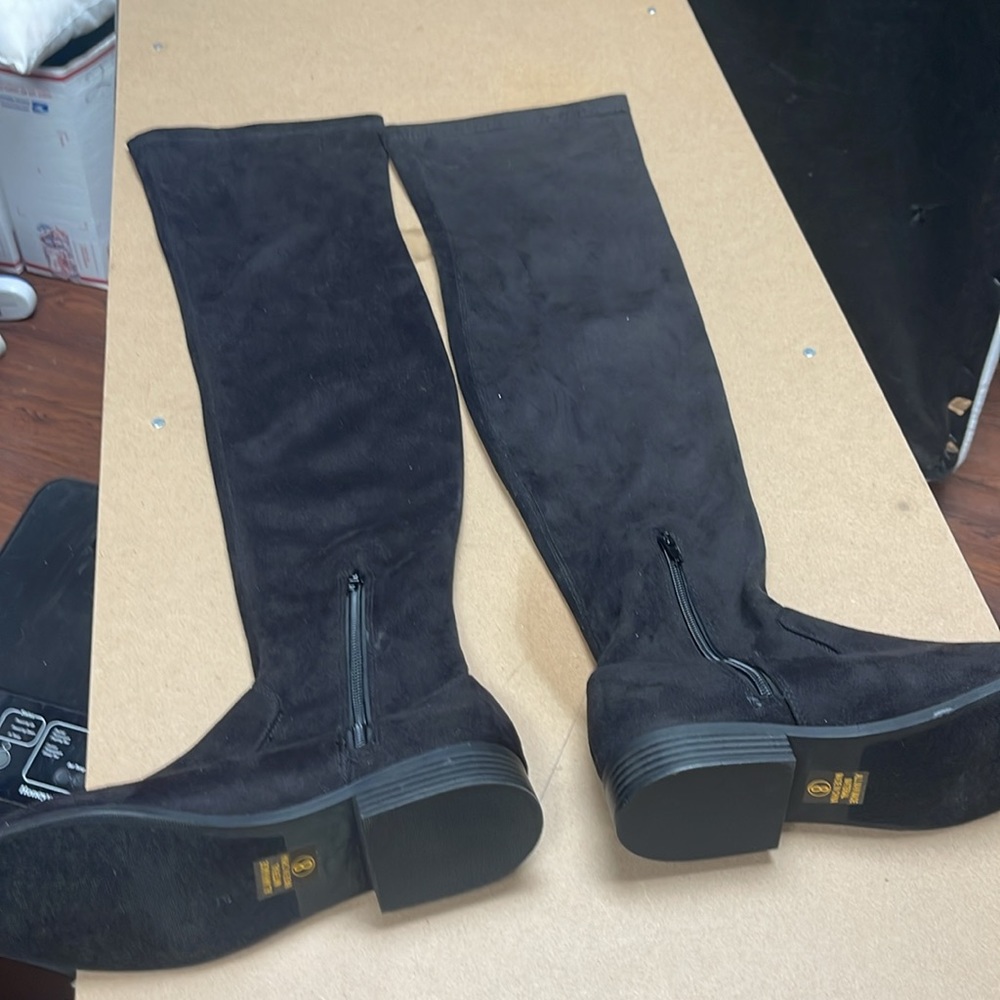 Soda side zipper boot, Black Suede - Picture 6 of 7